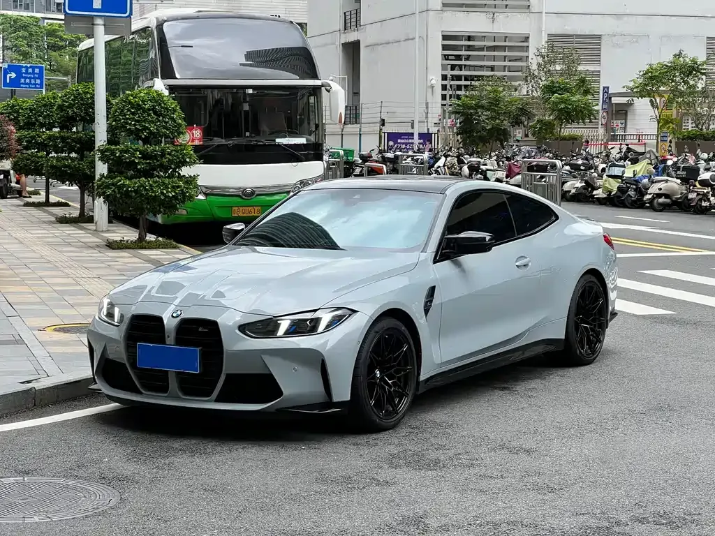 BMW M4 — фото 1