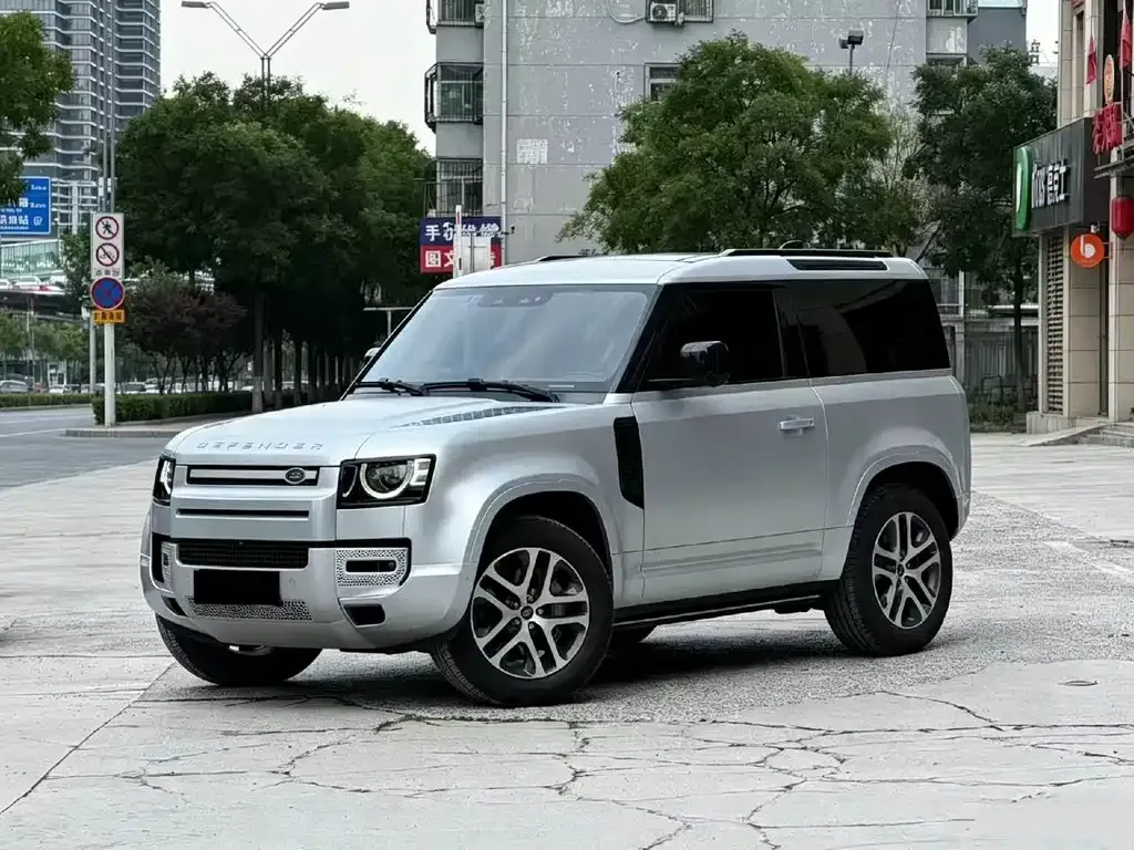 Land Rover Defender — фото 1