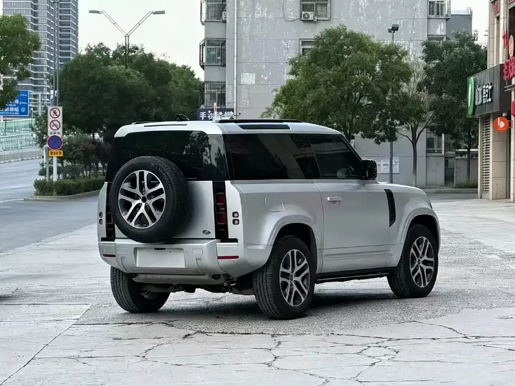 Land Rover Defender — фото 8
