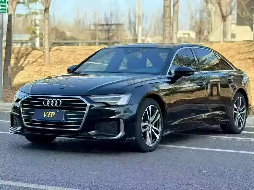 Audi A6L — фото 1