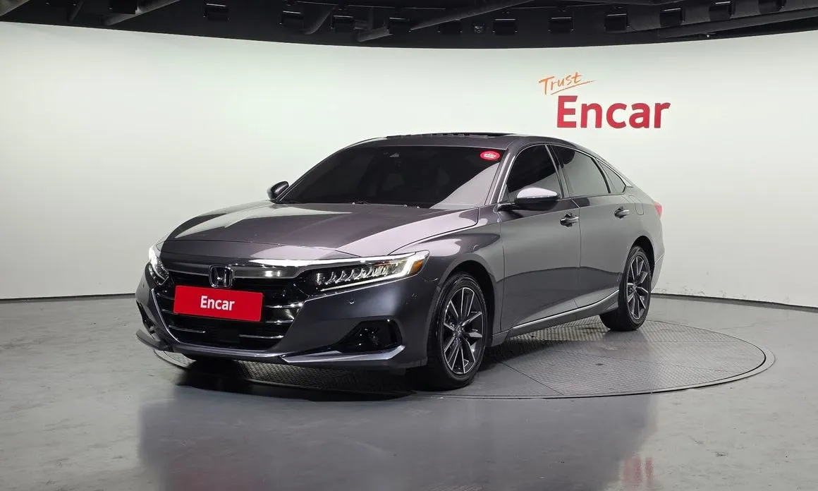 Honda Accord — фото 1