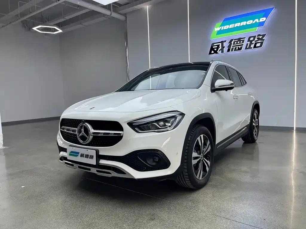 Mercedes-Benz GLA — фото 1