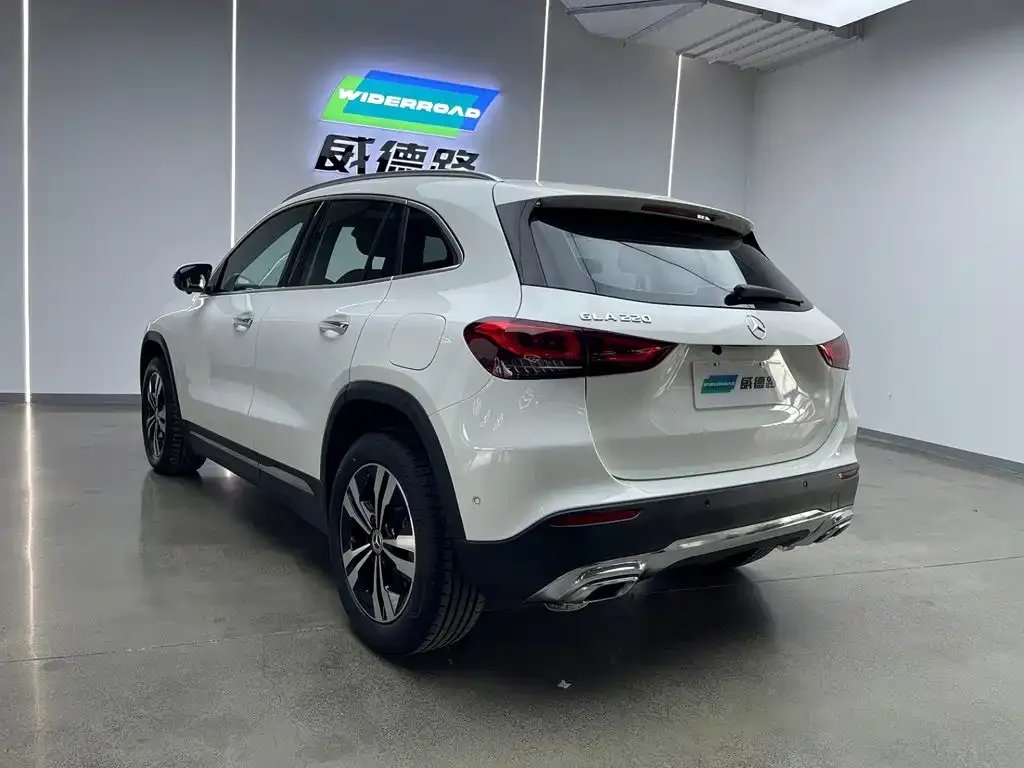 Mercedes-Benz GLA — фото 9