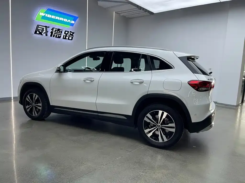 Mercedes-Benz GLA — фото 6