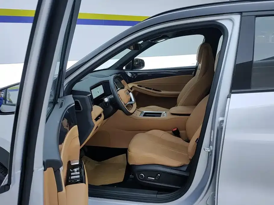 Geely Galaxy L7 — фото 10