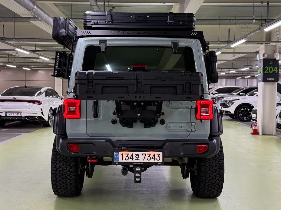 Jeep Wrangler — фото 2