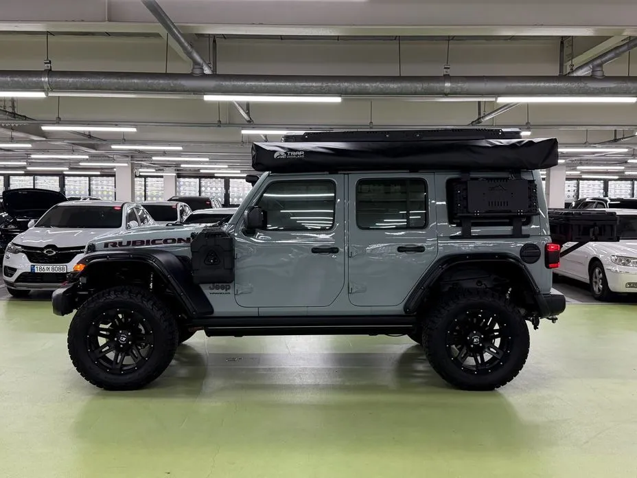 Jeep Wrangler — фото 8