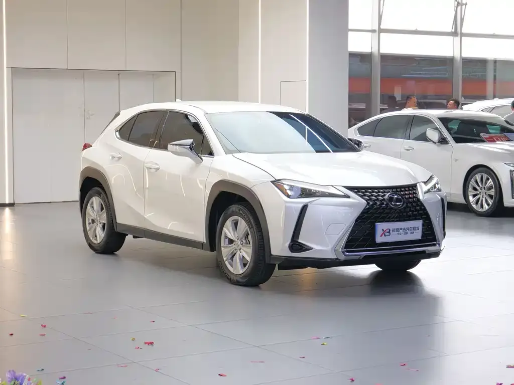 Lexus UX — фото 6