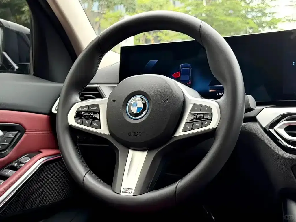 BMW i3 — фото 7