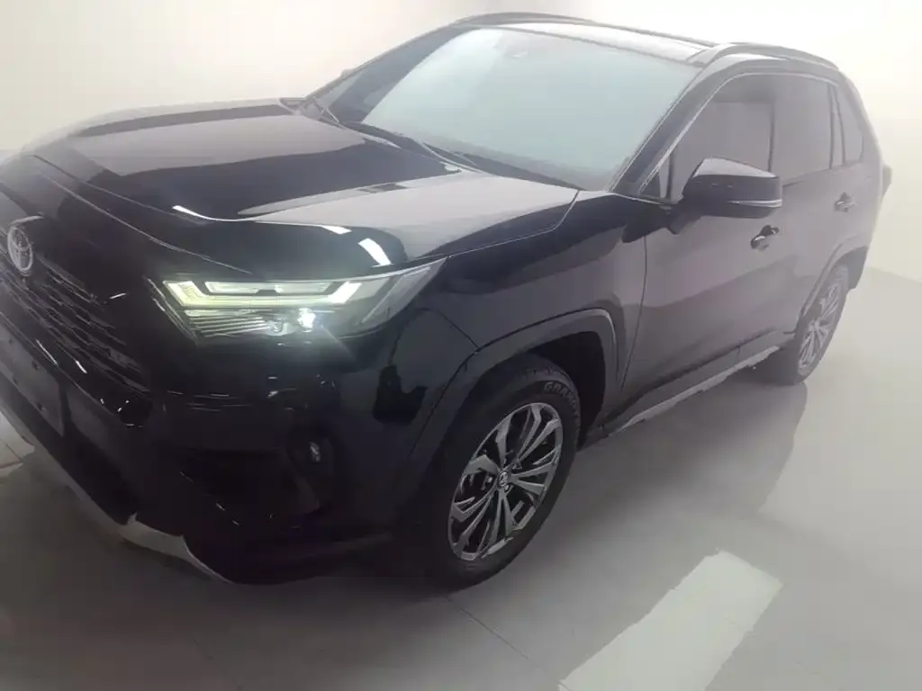 Toyota RAV4 — фото 2
