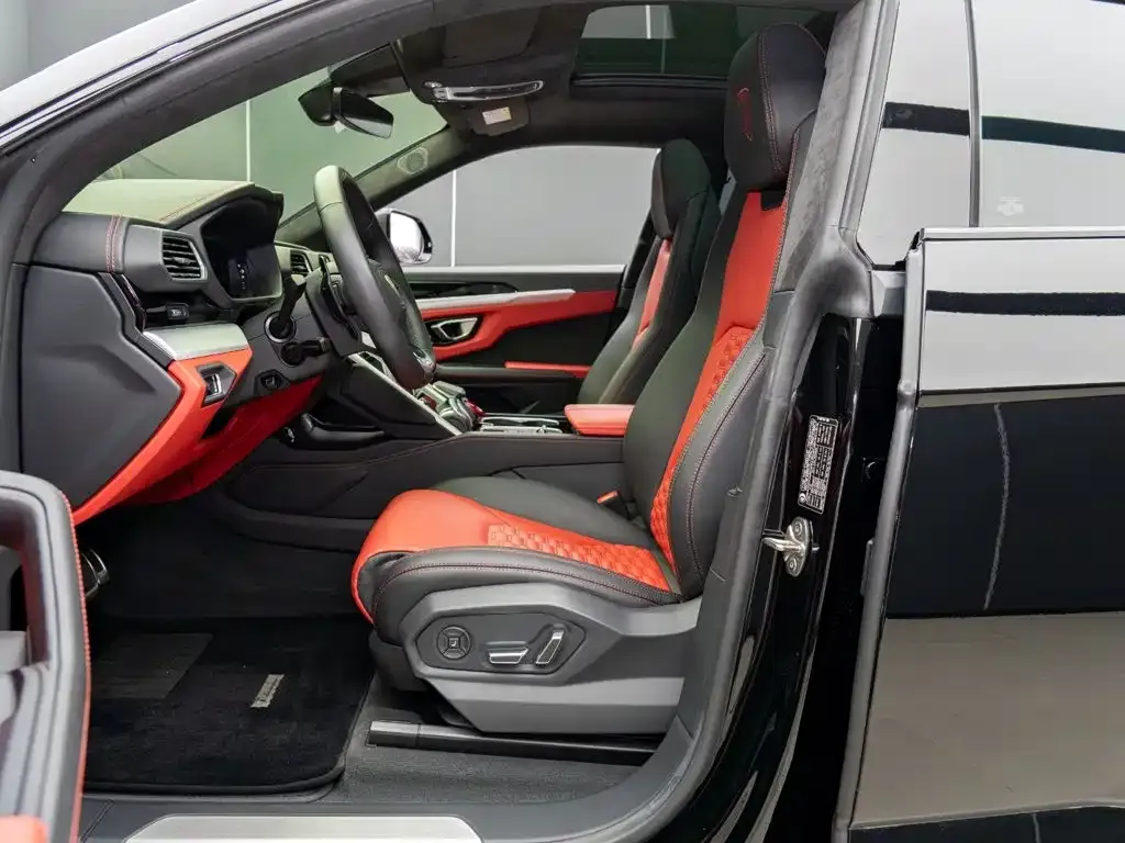Lamborghini Urus — фото 10