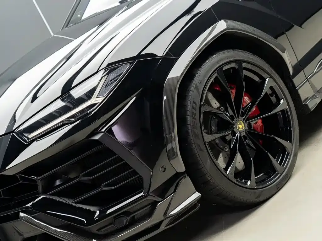 Lamborghini Urus — фото 9