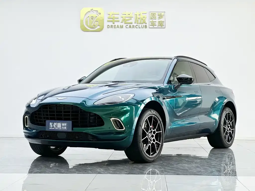 Aston Martin DBX — фото 1