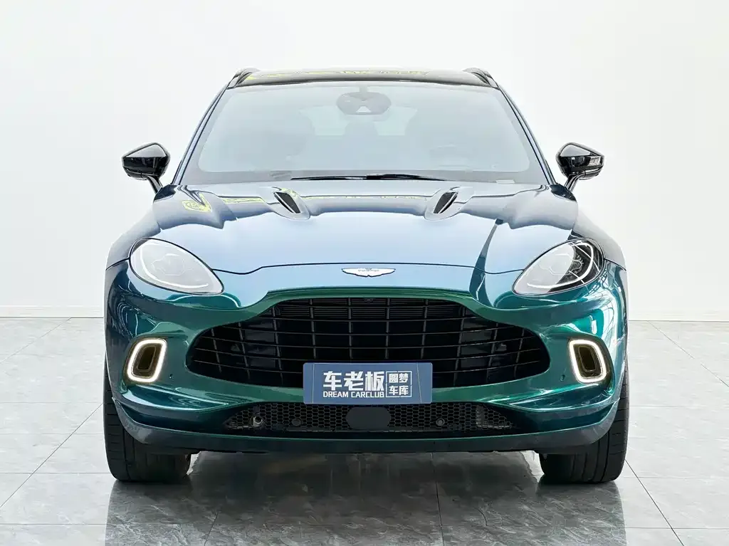 Aston Martin DBX — фото 3