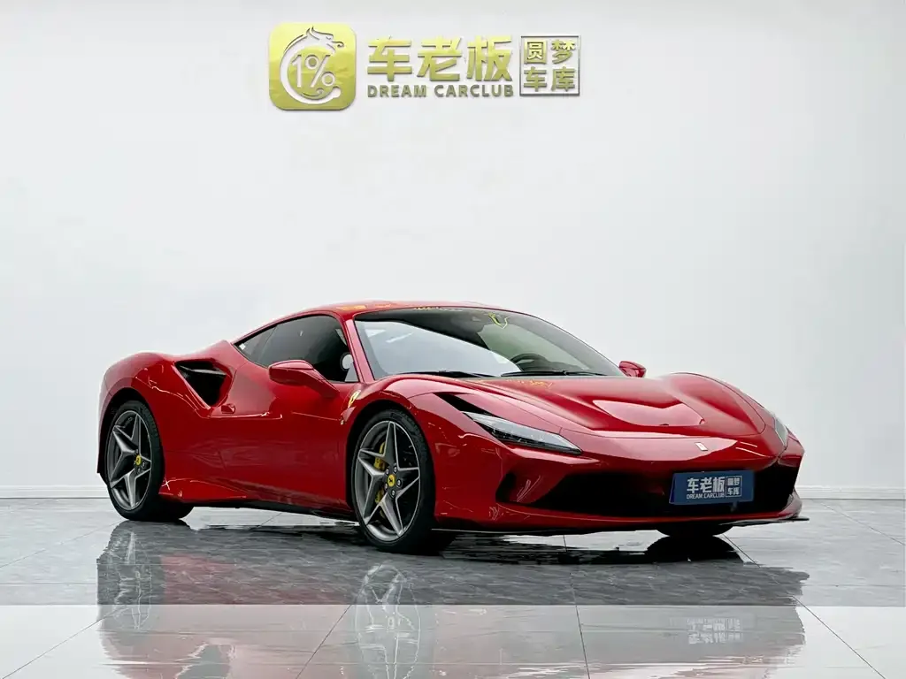 Ferrari F8 — фото 10