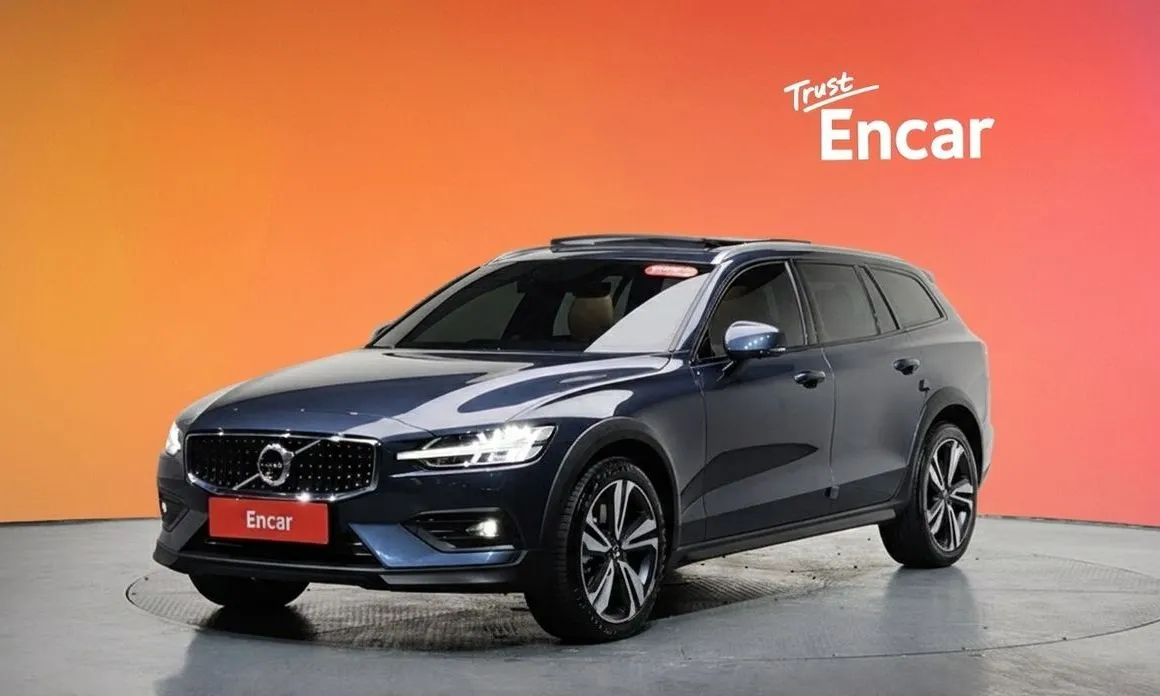 Volvo V60 — фото 1