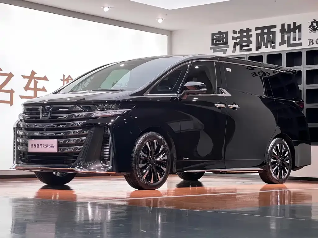 Toyota Vellfire — фото 1