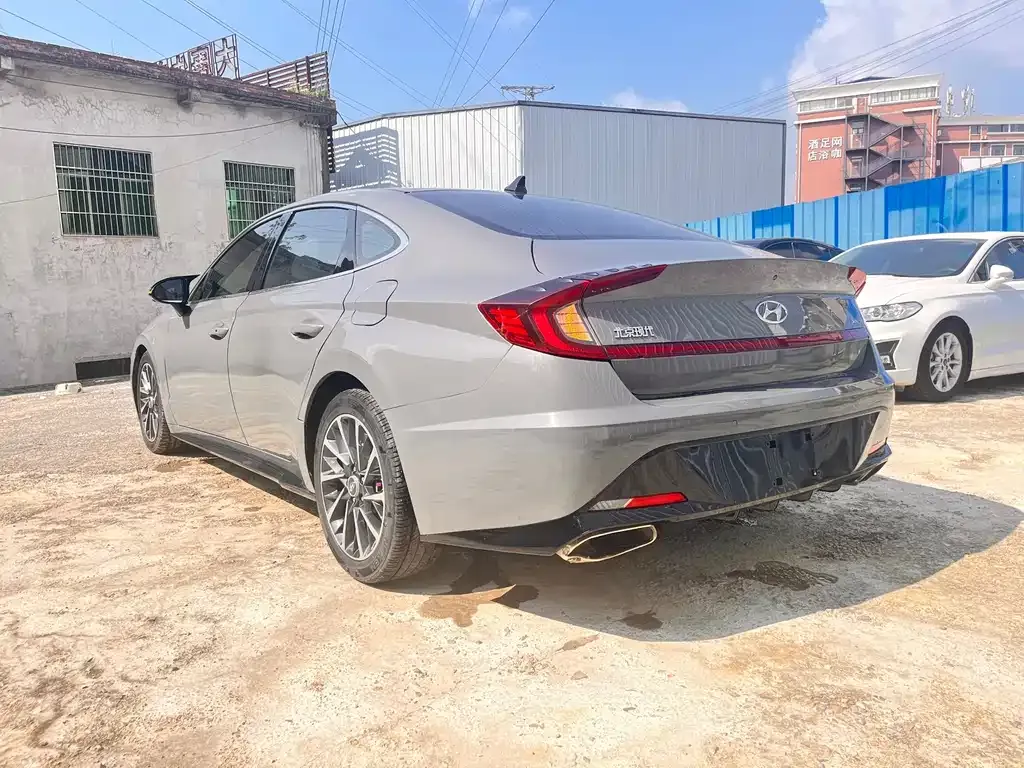 Hyundai Sonata — фото 2