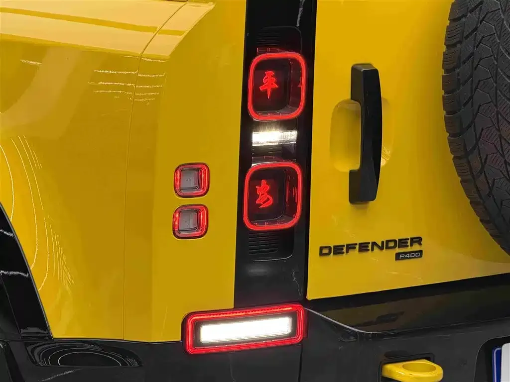 Land Rover Defender — фото 6