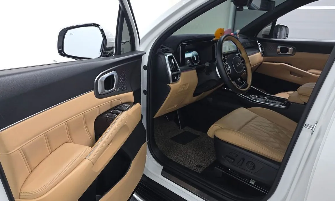 Kia Sorento — фото 4