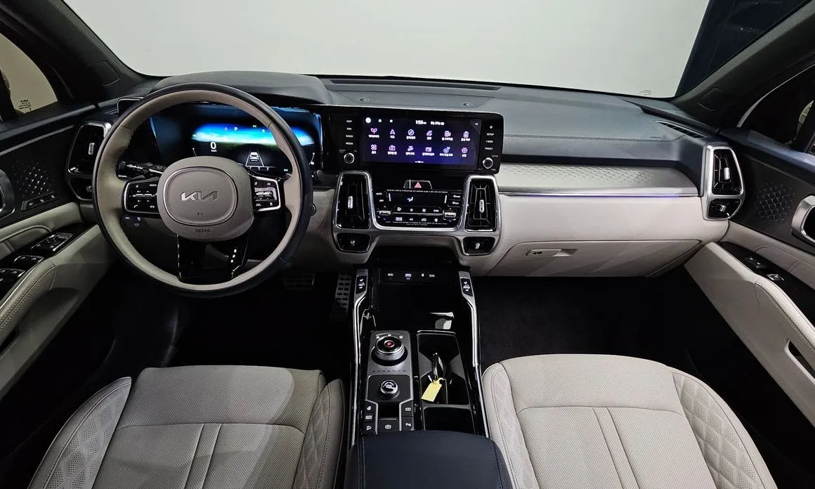Kia Sorento — фото 8