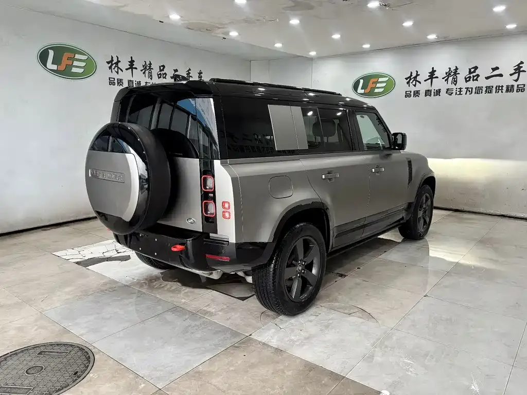 Land Rover Defender — фото 5