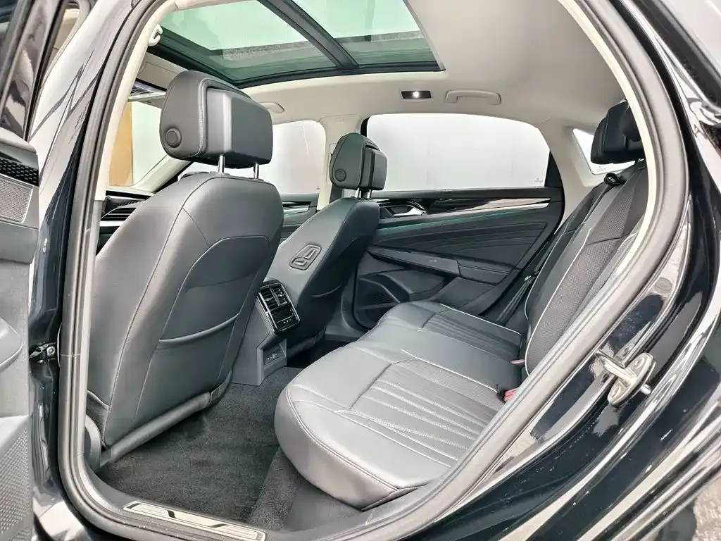 Volkswagen Passat — фото 2