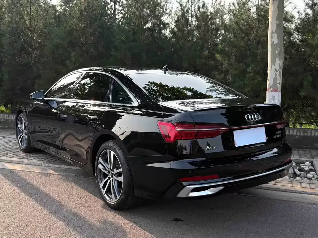 Audi A6L — фото 10