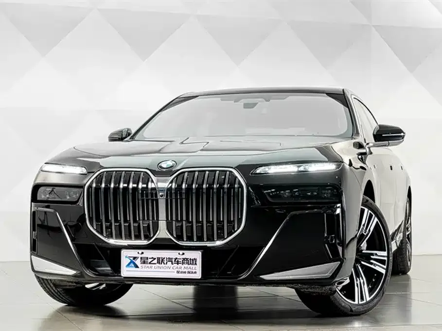 BMW 7 Series — фото 7