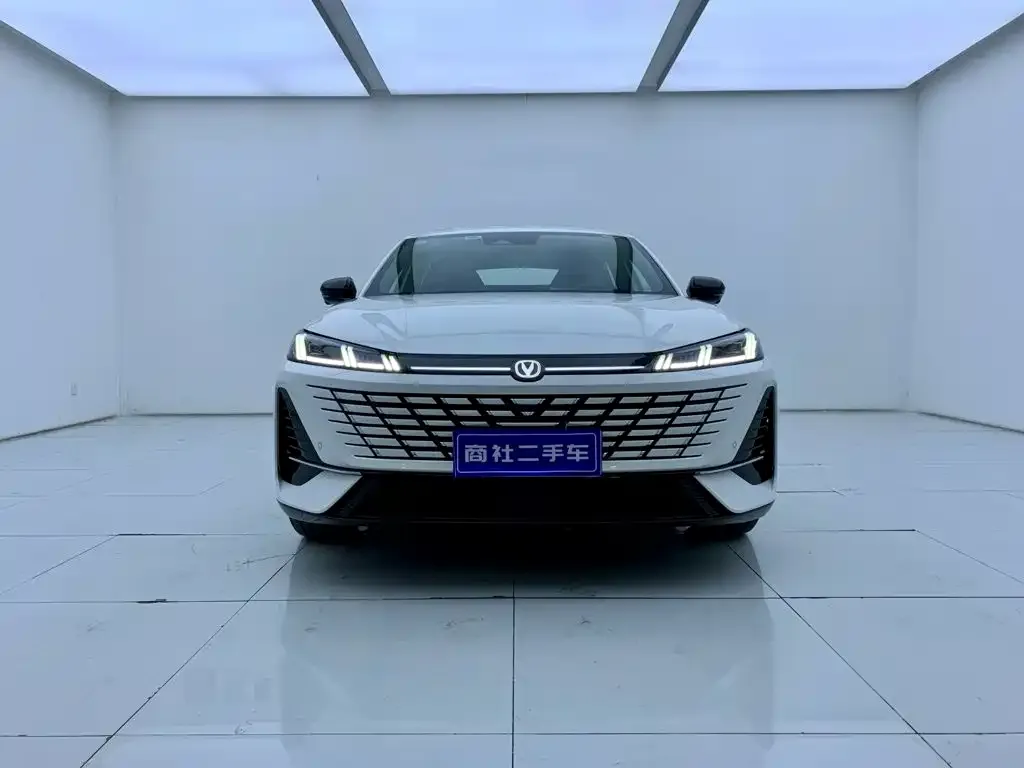 Changan Eado — фото 3