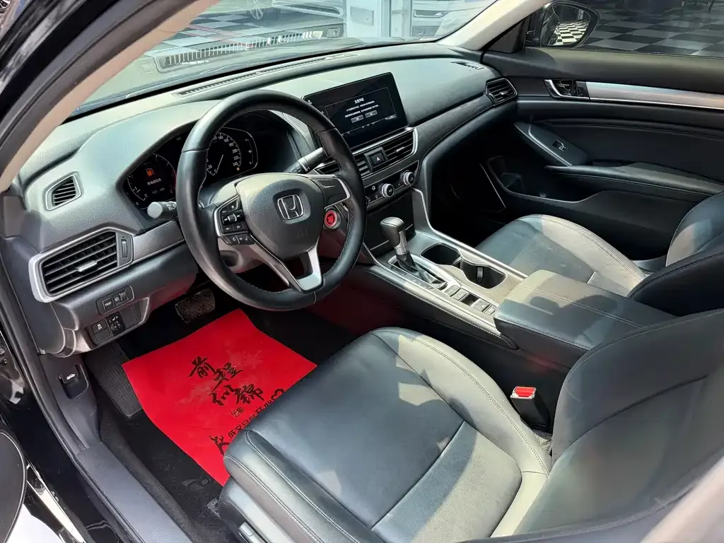 Honda Accord — фото 4