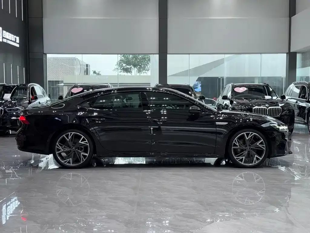 Audi A7L — фото 5