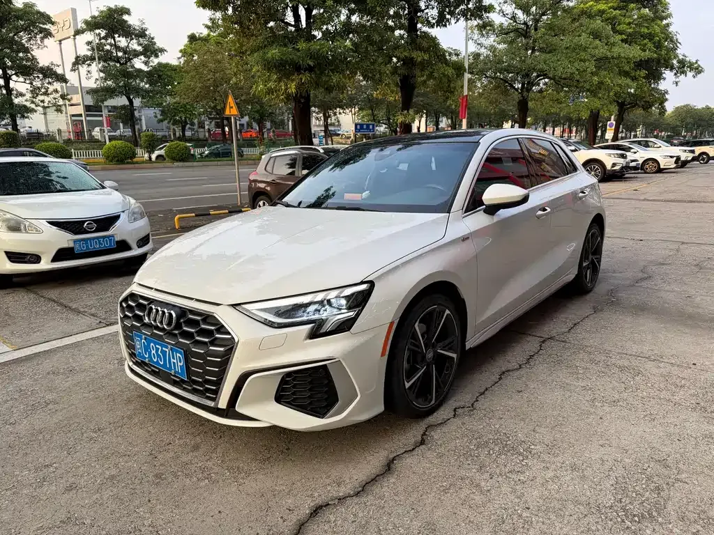Audi A3 — фото 1