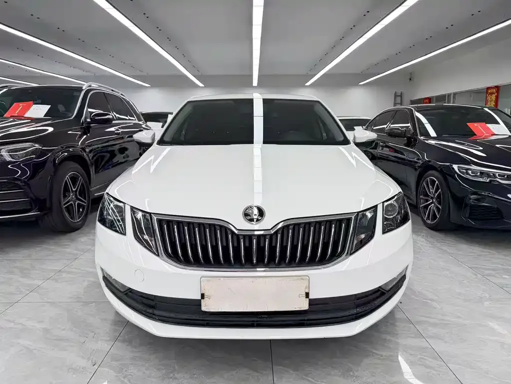 Skoda Octavia — фото 3