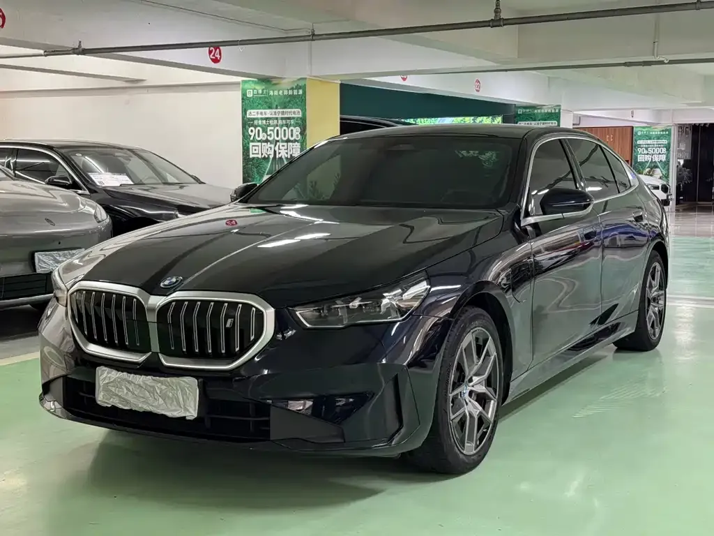 BMW i5 — фото 1