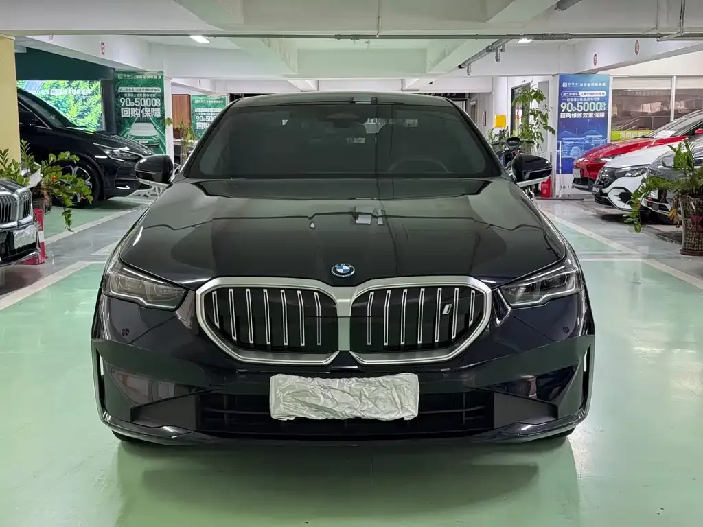 BMW i5 — фото 6