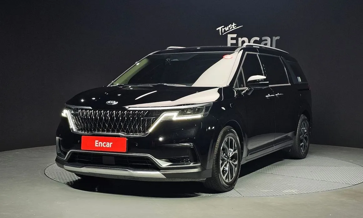 Kia Carnival — фото 1
