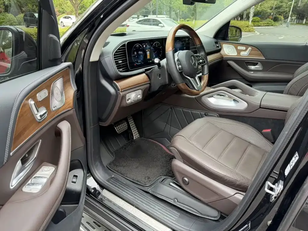 Mercedes-Benz GLS — фото 5