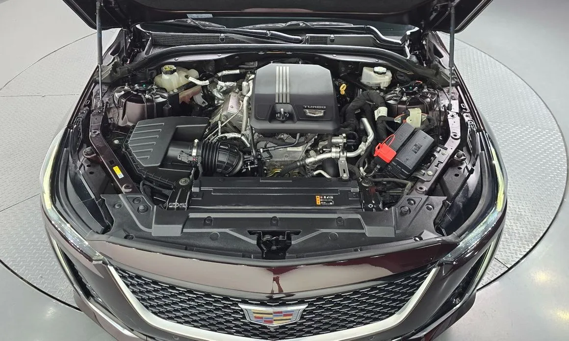 Cadillac CT5 — фото 10