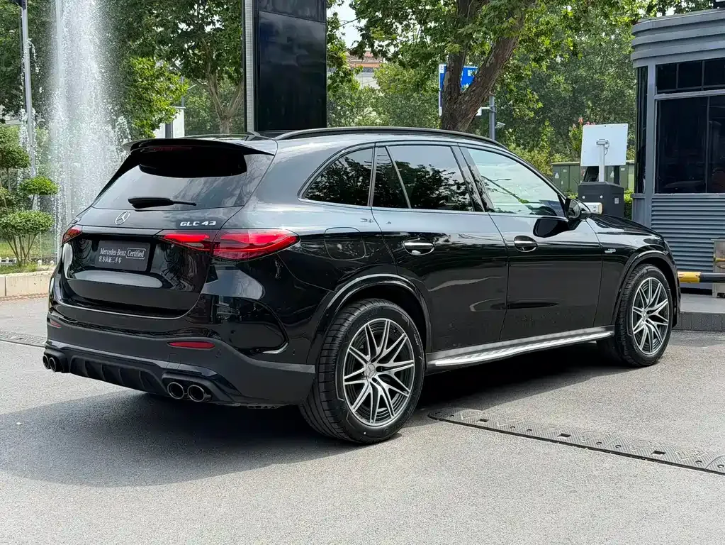 Mercedes-Benz GLC AMG — фото 9
