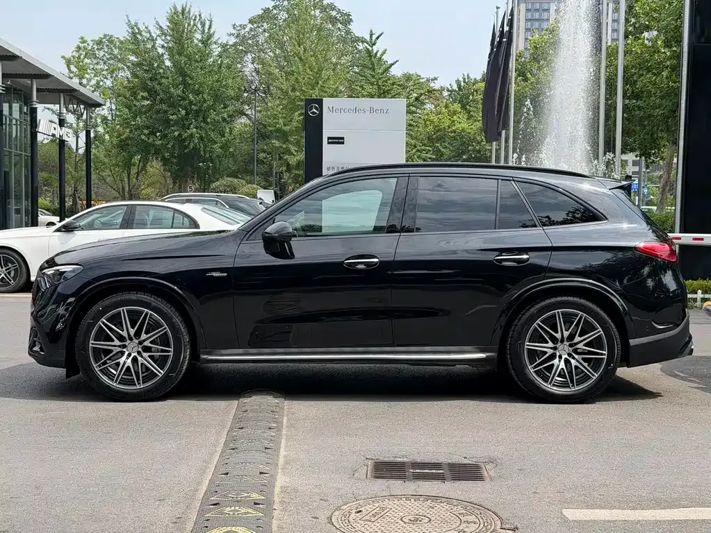 Mercedes-Benz GLC AMG — фото 10