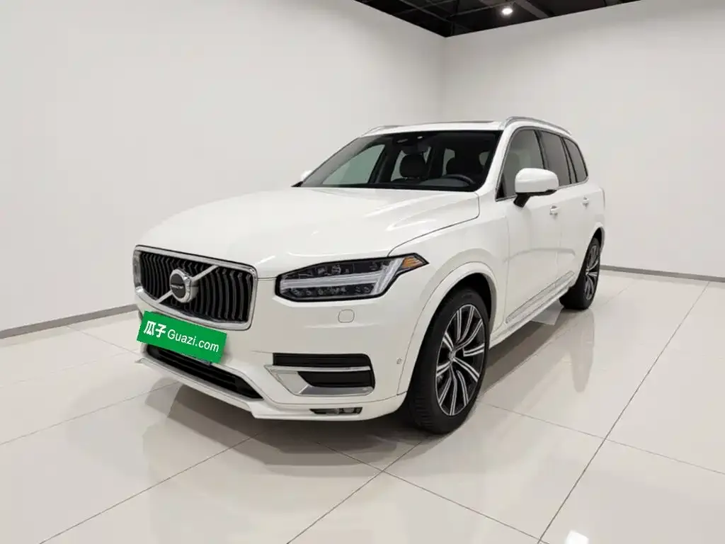 Volvo XC90 — фото 1