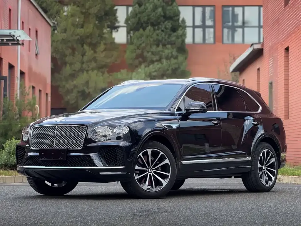 Bentley Bentayga — фото 1