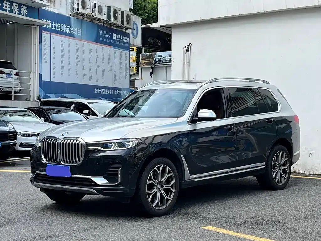 BMW X7 — фото 1