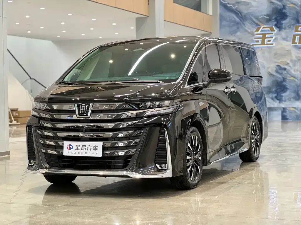 Toyota Vellfire — фото 1