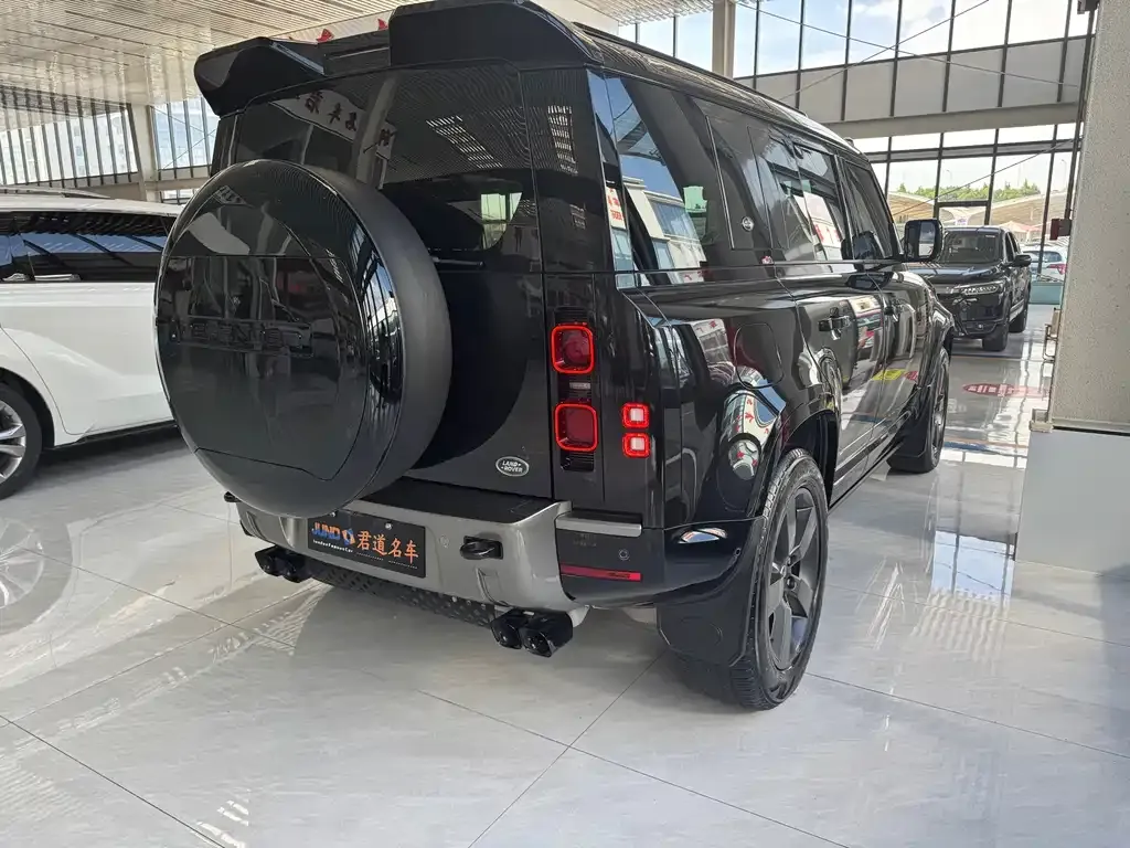 Land Rover Defender — фото 6