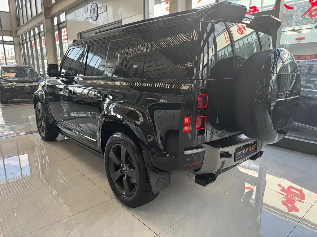 Land Rover Defender — фото 8