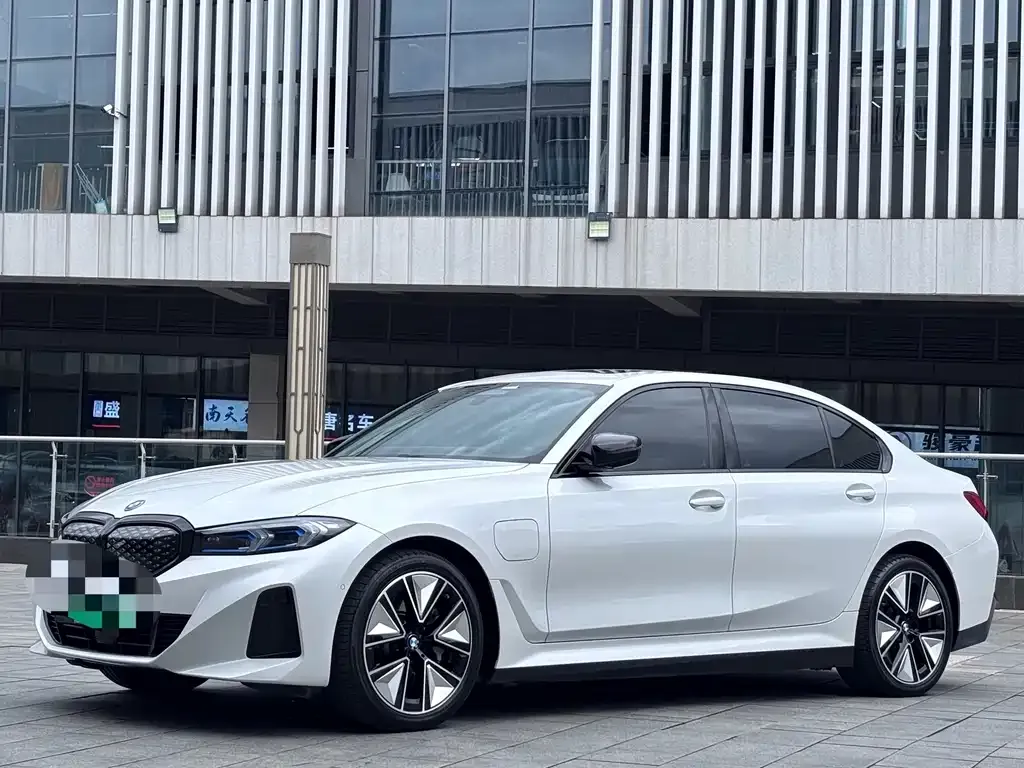 BMW i3 — фото 1