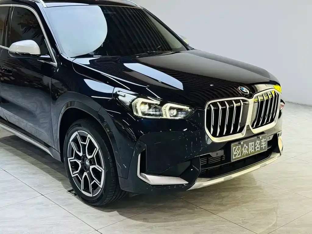 BMW X1 — фото 8