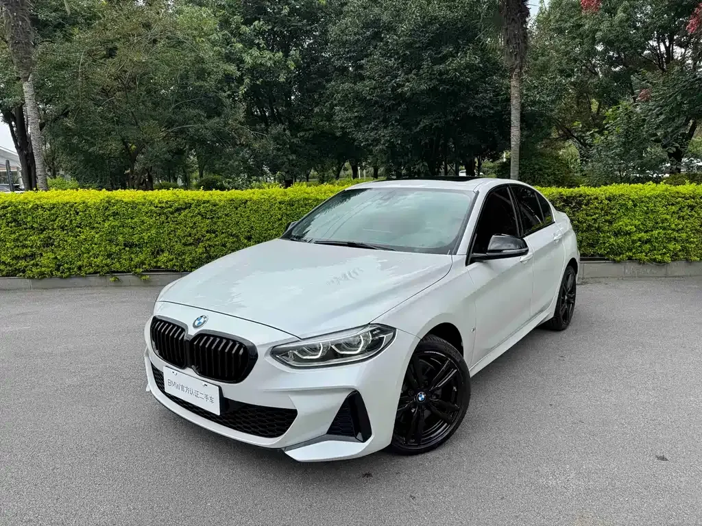 BMW 1 Series — фото 1